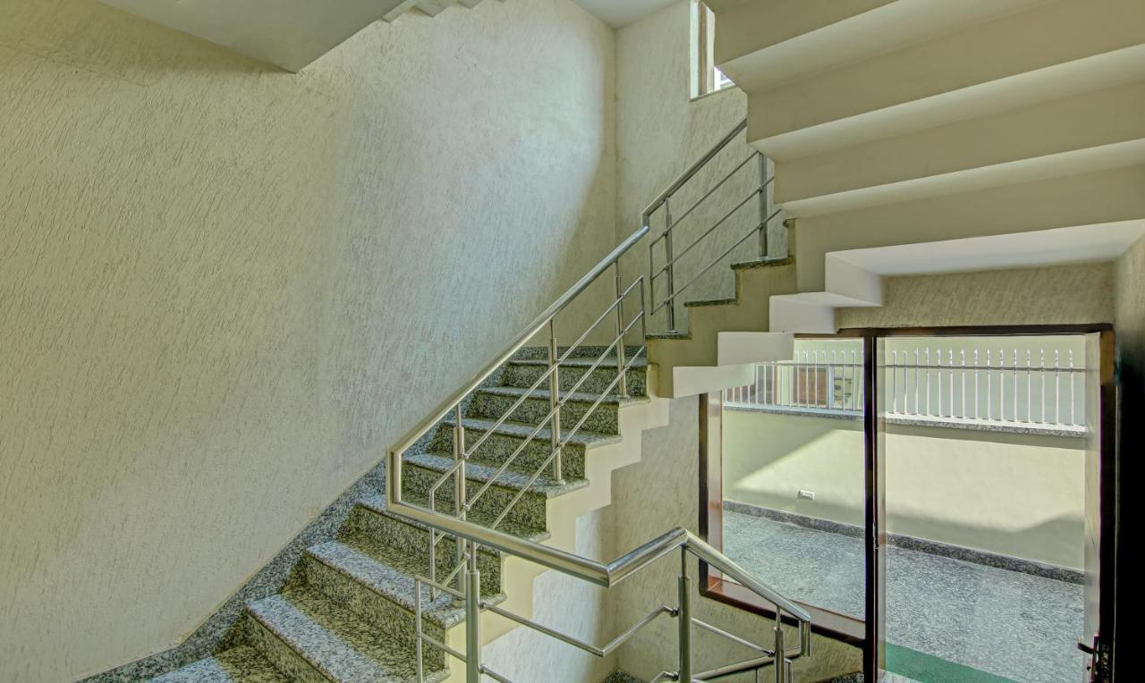 Itsy Hotels Swastika Inn Sector 26 Noida Dış mekan fotoğraf
